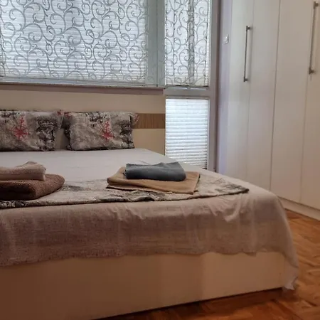 Apartamento Two Close To Center,